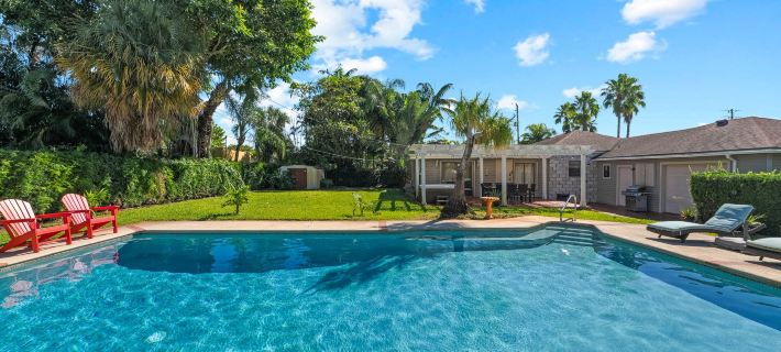 Beautiful Home in West Palm Beach With Largest Pool and Jacuzzi Hoteles en West Palm Beach