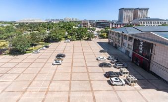 Rezen Longuu Hotel (Wuzhong Two Halls and One Center)