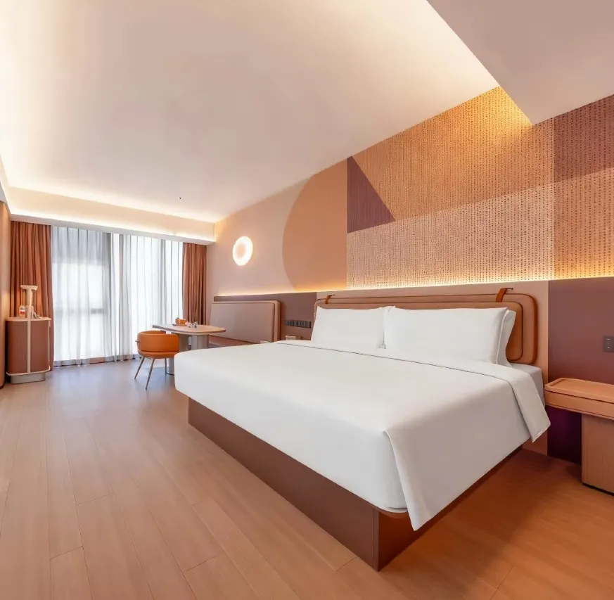 Superior Queen Room with queen bed and city view at Orange Hotel Zhuhai