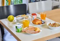 B&B Hotel Saint-Witz - Aamiainen