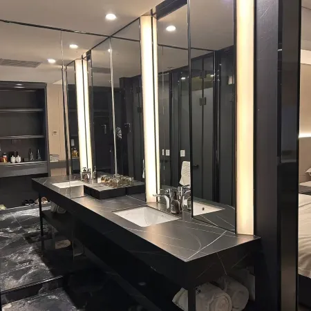 Dongfang Ruyi Hotel