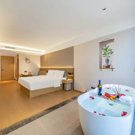 Ji Feng Resort Hotel (Lingshui Haiyun Plaza Branch)