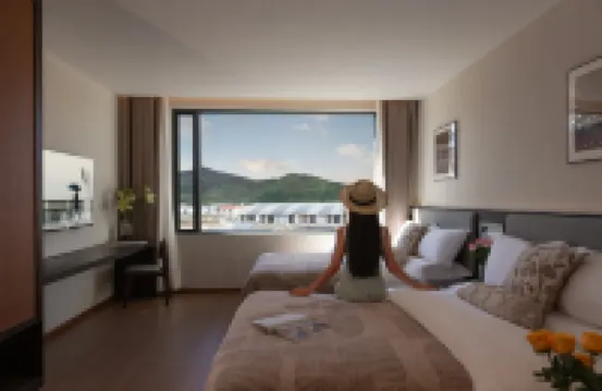 Cloud Tower: Gazing at Mists