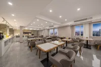 Huiyue High-Rise Hotel (Wuhan Hongshan District Guanggu Plaza) - Esports