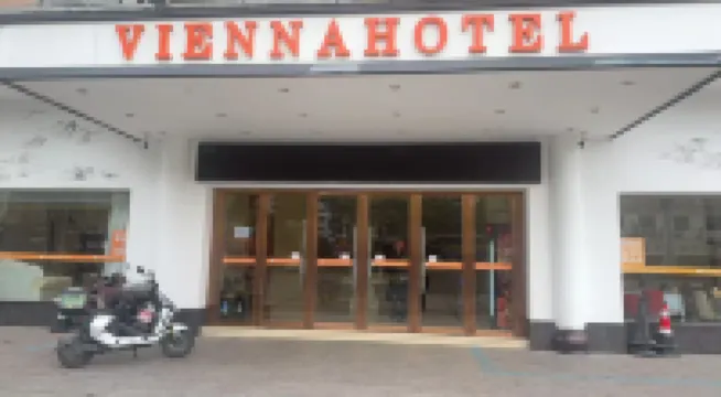 ウィーンホテル（金華世貿城市広場万達広場） 月亮湾公園周辺のホテル