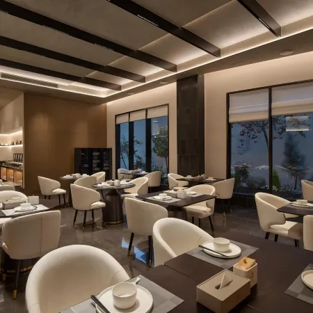 Donghao Hotel (Yongfeng Lake Wetland Park, Hezhou College)