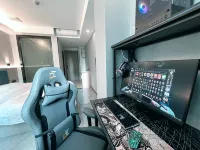 Qingye E-sports Homestay (Maoming Dianbai West Lake Park) - Esports