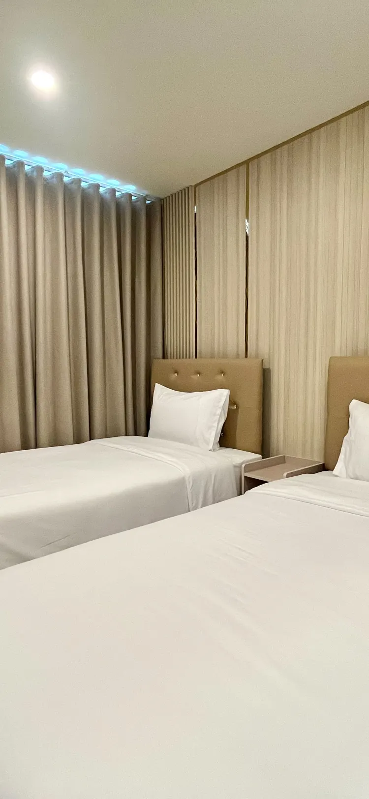 ห้องสวีมเตียงแฝดพร้อมระเบียง