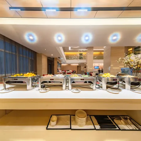 Yijia Hotel (Lanzhou Zhangye Road Xiguan Metro Station)