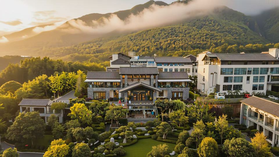 Dali Old City Yueshan Haiban Villa Luxury Hotel