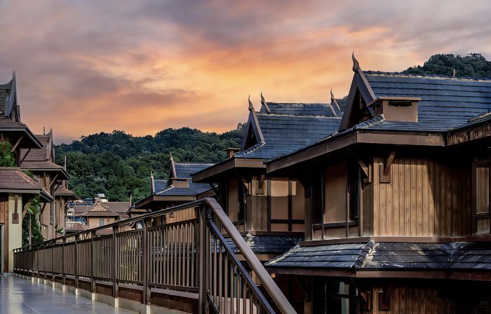 Huazhu · Scenic Boutique Stay (Mangshi Dai Ethnic Ancient Town)