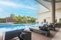 Royce Hotel & Casino - Family