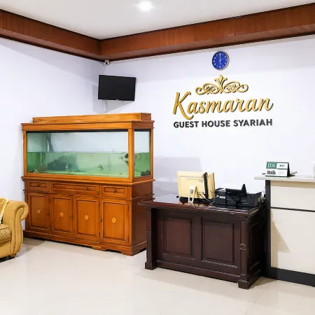 Kasmaran Guest House Syariah By SIHA Hospitality Отели рядом с достопримечательностью «Торговый центр Cibubur Junction»