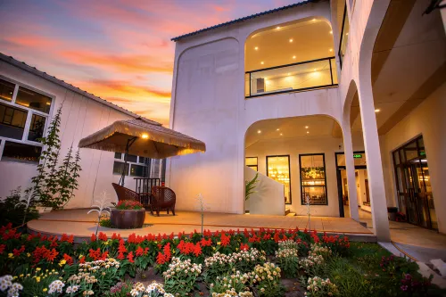 Narat Mountain Charm Homestay (Scenic Area)