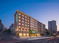 Qingju Hotel (Dalian Railway Station Dongguan Street) Hotel berhampiran Dataran Olimpik Dalian