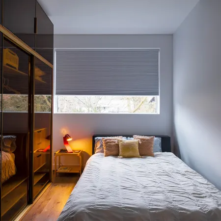 Queen size Fairy-tale Loft Отели рядом с достопримечательностью «Хай Парк»