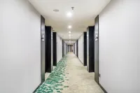 Guangren E-Sports Hotel (Yingtan Yujiang Railway Station)