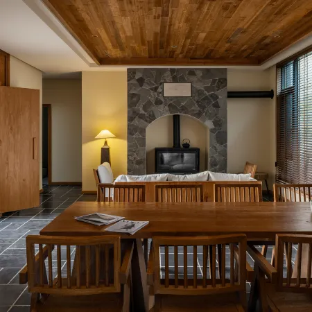 Yuanyi Courtyard | Wabi-Sabi · Riverside Boutique Stay (Yichang Three Gorges Dam Tourist Area)