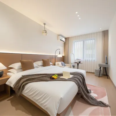 Jingdezhen Kabu Courtyard Homestay (Taoxichuan Cultural & Creative Block Branch) Hotels near Ceramic Art Avenue Art Gallery