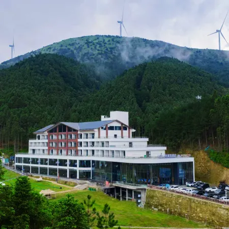 The Heart of Jiuling Mountain Resort Hotel