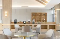Wanrun Grand Hotel (Zhaosu County Tianma International Tourism Culture Plaza Branch) - موقف سيارات