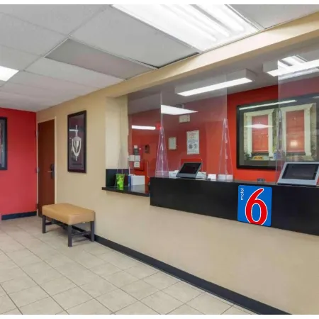 Motel 6 Suites Rochester Henrietta, NY