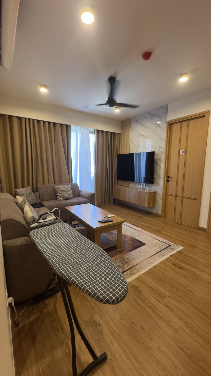 Luxury 3 BHK with Pool & Gym10 minutes from Airport
