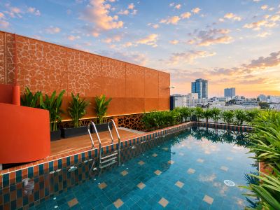 KiN Hotel Ly Tu Trong Edition