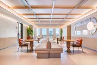 Orange Hotel (Quzhou Sports Center Branch) - parking