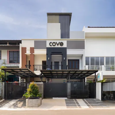 Cove Stariez Auria Các khách sạn gần Trường đua ngựa Pulomas