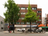 Inyoustay Hotels near Doosan Tower