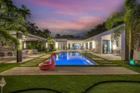 Tropical Villa with Heated Pool and Game Yard - Villas