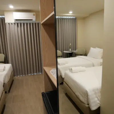 T-One Grand Hotel โรงแรมใกล้วัดนางสาว