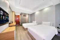 Four Seasons Qingteng Hotel (Outlet Airport)