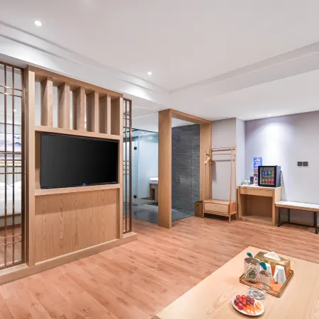 Lanxiang Hotel Hotels in Aral