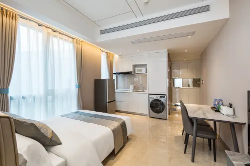 Chengdu Youyue·HOUSE Service Apartment (Chunxi Road Tianfu Square Branch)