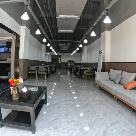 The British Star Hotel