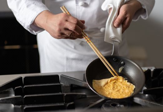 3. 프리미어 호텔 ..