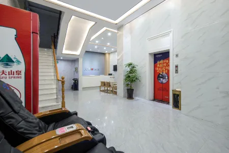 Junyi Chain Hotel (Rucheng Pedestrian Street) Отели в г. Жучэн