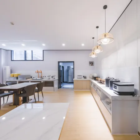 Aifeel Hotel (Xuchang Changge Jianshe Road)