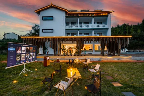 Zhanyu Shanju·Jiangjing Designer Homestay