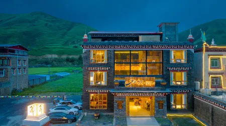 Qiumu Xiaozhu Homestay Отели рядом с достопримечательностью «Miles Corridor»