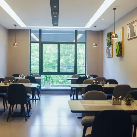Homeinn Hotel (Liyang High-Speed Railway Station Wanda Plaza)