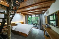 Danzhai Shiqiao Story Homestay (Shiqiao Ancient Papermaking Cultural Scenic Area) - balcony