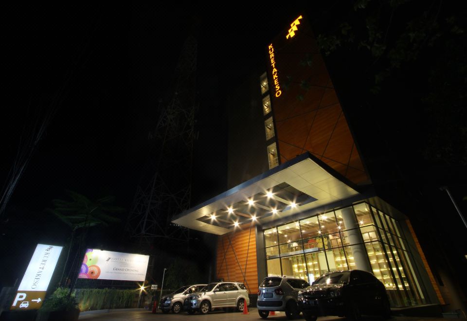 Hotel Kuretakeso KemangOver view