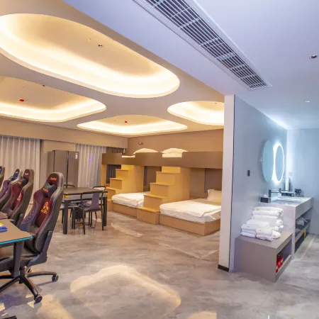 Meishang E-Sports Hotel (Xinyang Xinqi Avenue Railway Station)
