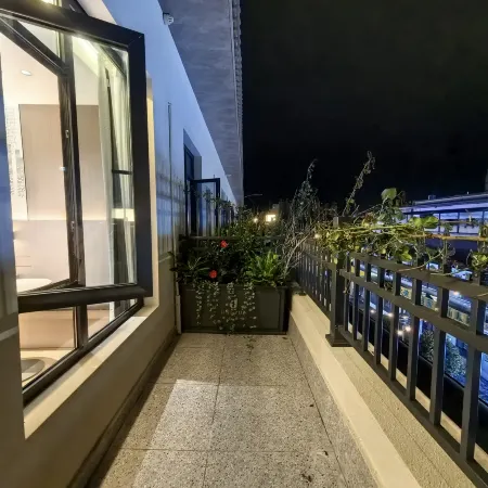 Yue Hotel (Yingshan Shenghua Times Square Store)