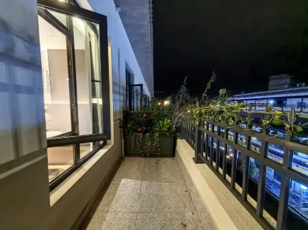 Yue Hotel (Yingshan Shenghua Times Square Store)