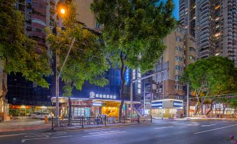 Hongjin Boutique Hotel (Guangzhou Shangxiajiu Pedestrian Street Chenjiazhao Subway Station)