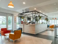 B&B HOTEL near Disneyland® Paris Hotels in Маньї-ле-Онгр